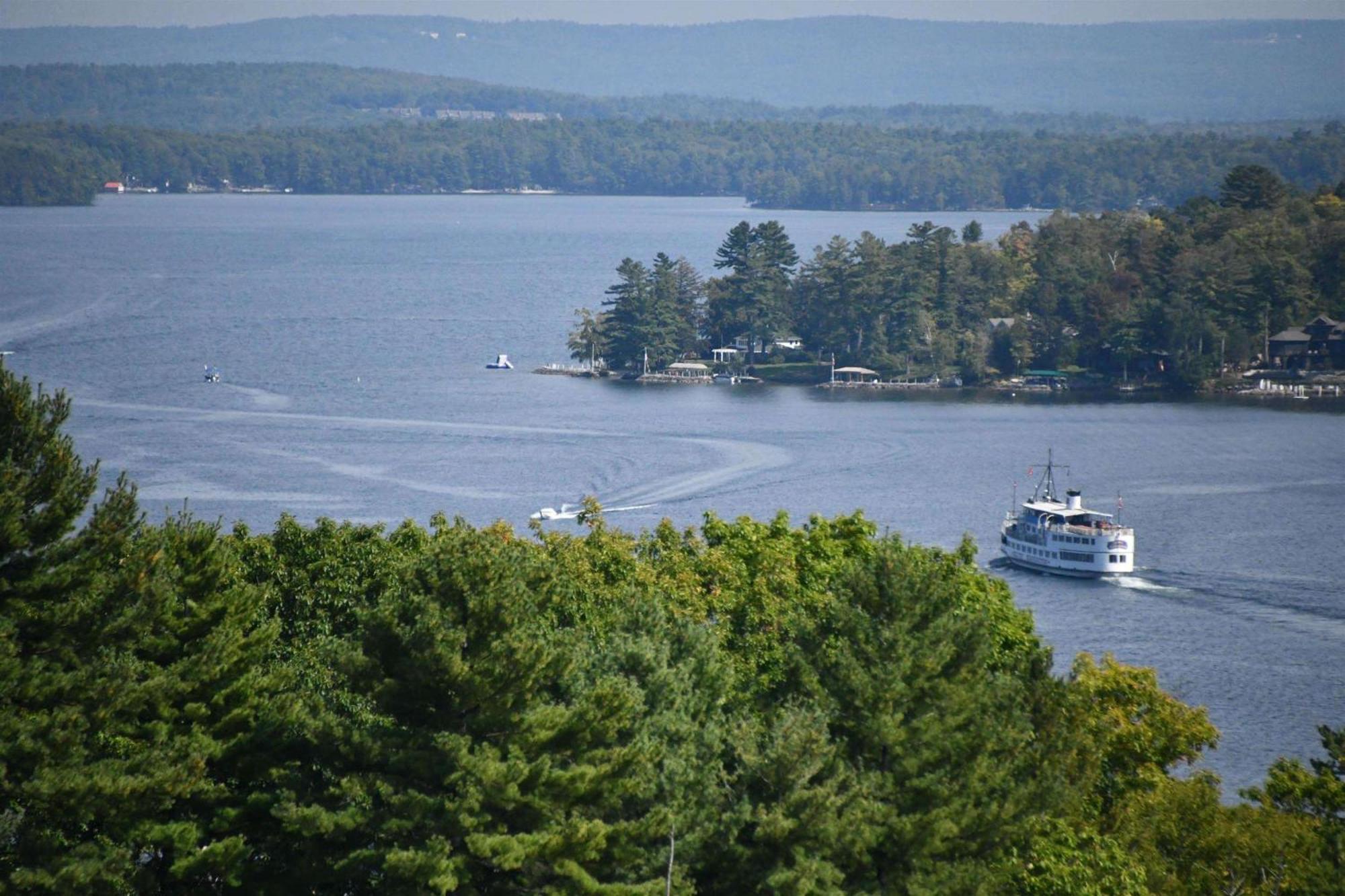 Grand View Resort Weirs Beach Exterior photo